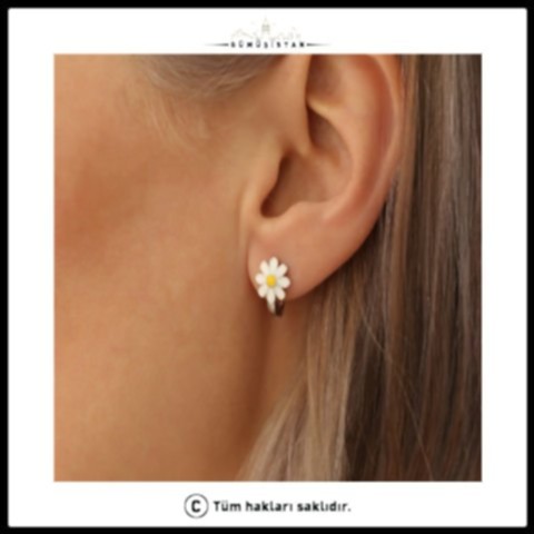 925 Ayar Gümüş Papatya Küpe