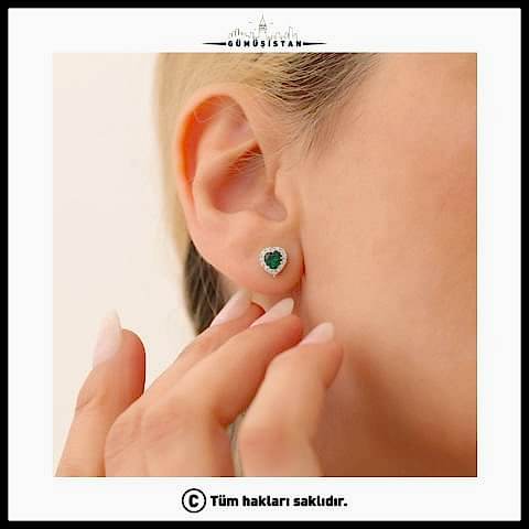 925 Ayar Gümüş Kalp Detaylı Küpe