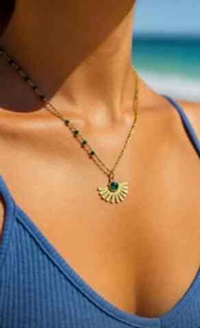 Yarısı Yeşil Doğal Taşlı Yelpaze Kolye - 925 Ayar Gümüş