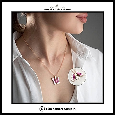 Kişiye Özel İsimli Açılabilen Pembe Renkli Kelebek Kolye