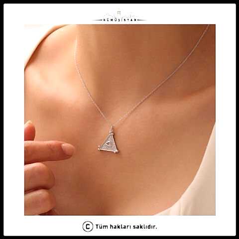 925 Ayar Gümüş Ra Üçgen Kolye