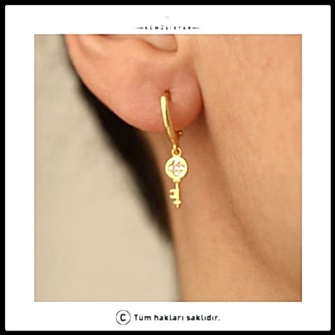 925 Ayar Gümüş Anahtarlı Küpe