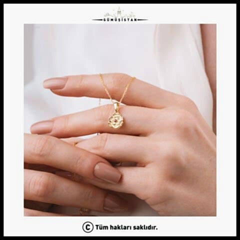 925 Ayar Gümüş Karanfil Çiçeği Ocak Ayı Minimal Doğum Taşı Kolyesi