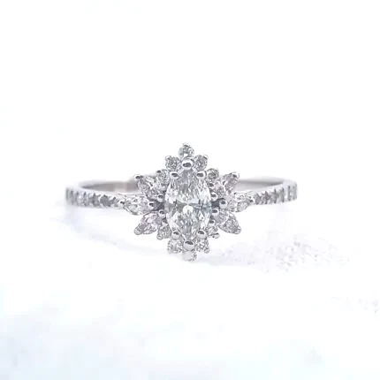 Özel Tasarım Markiz Kesim Tektaş Pırlanta Yüzük